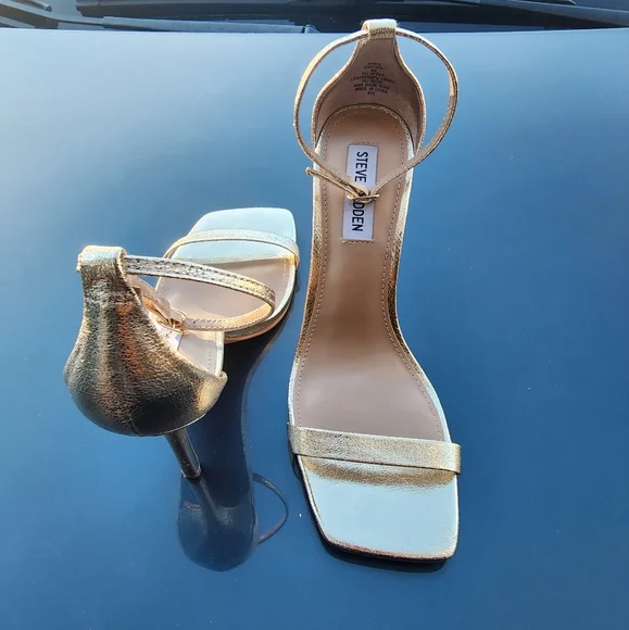 Shaye Ankle Strap Sandal STEVE MADDEN - Picture 8 of 9